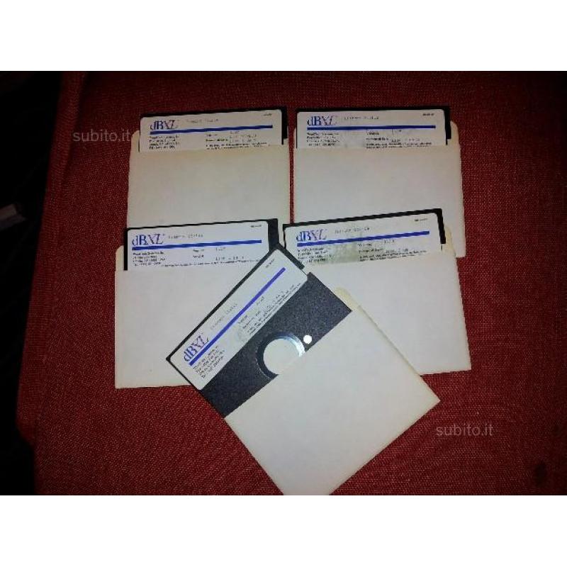 Floppy 5.25 vintage con giochi e programmi