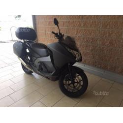 Honda Integra 700 DCT - 2013