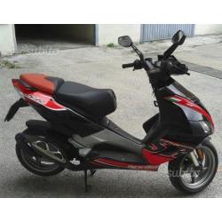 Aprilia SR 50 - 2010