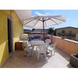 Sardegna terrazzo vista vicino mare relax