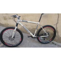 Mtb cannondale front