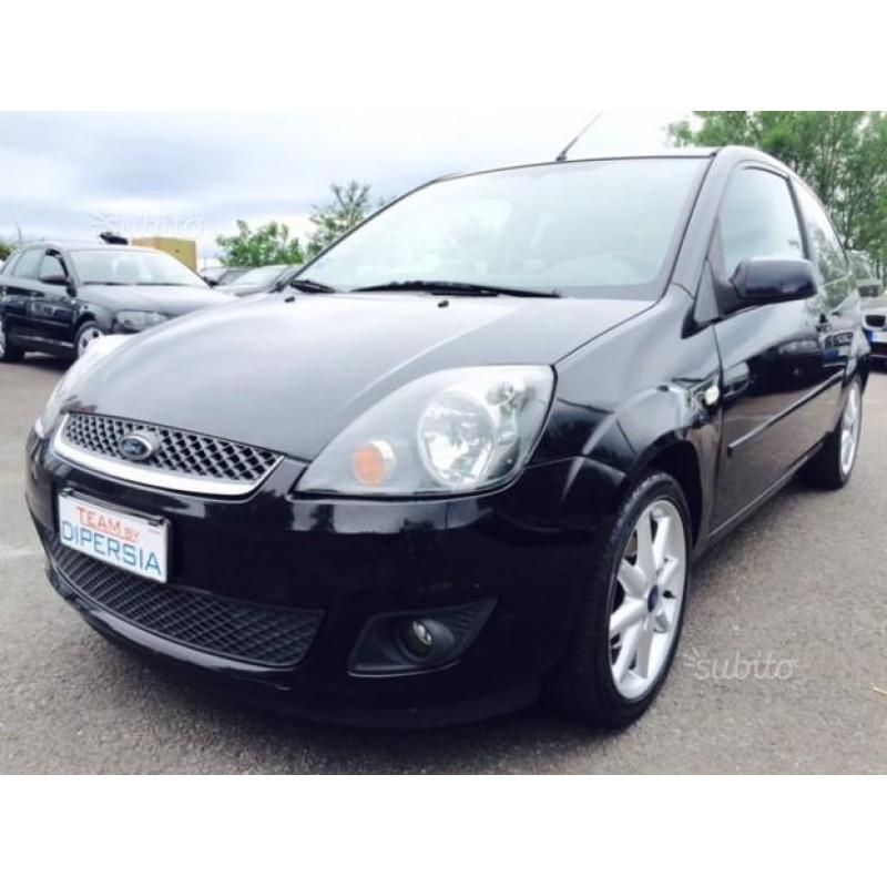 FORD Fiesta 1.4 TDCi 70cv 3p. Titanium