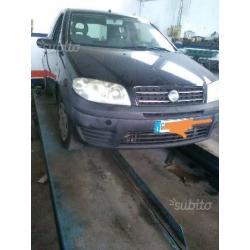 FIAT Punto 4ª serie - 2004