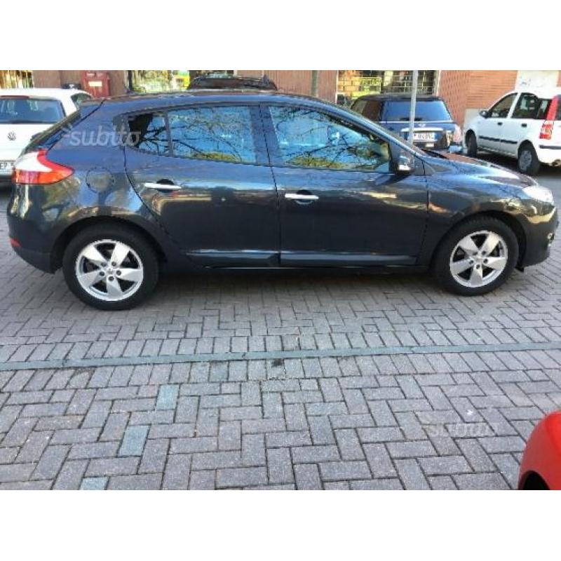 Renault Mégane 1.6 a Gpl - 2011