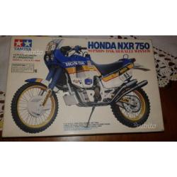 Modellino Honda nxr 750