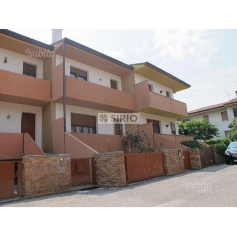 Villa a Schiera a Codroipo, 4 locali