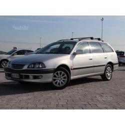 TOYOTA Avensis 2.0 TD cat Station Wagon Sol