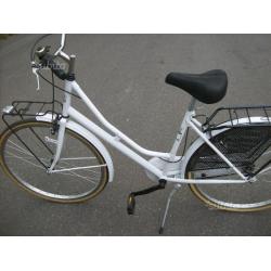 Bicicletta donna tipo olandese marca atala