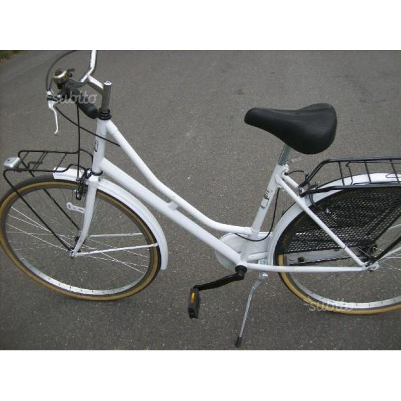 Bicicletta donna tipo olandese marca atala