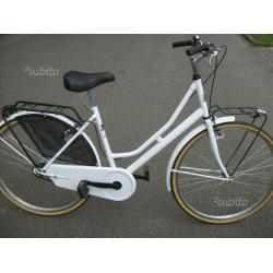 Bicicletta donna tipo olandese marca atala