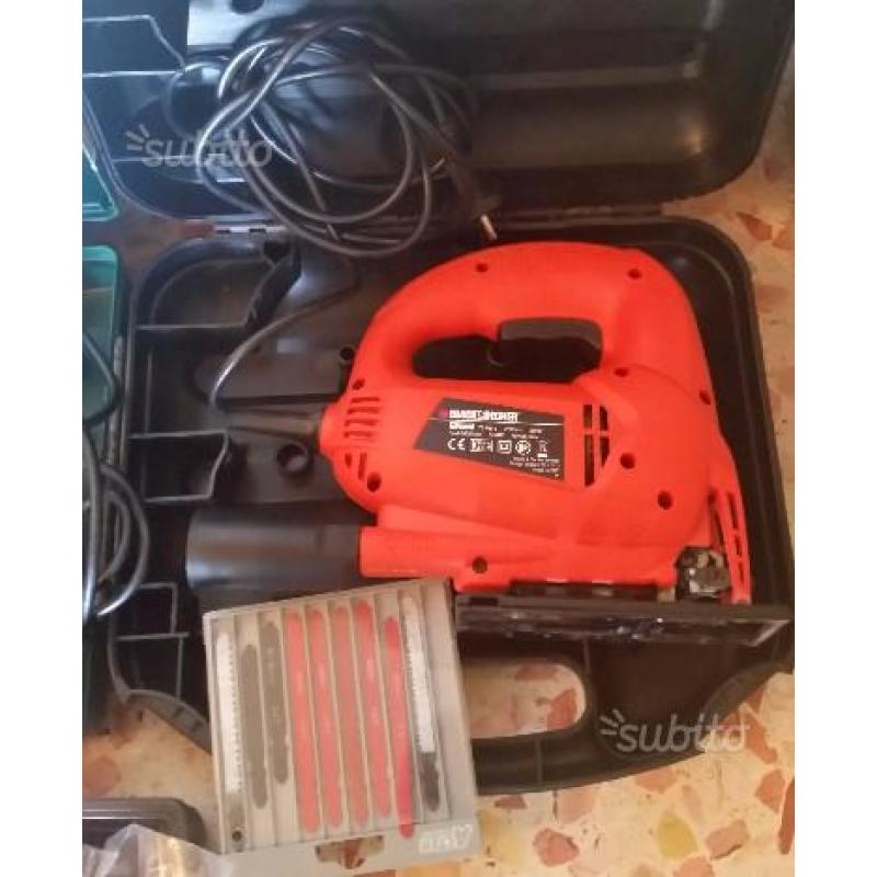 Sega elettrica BLACK DECKER