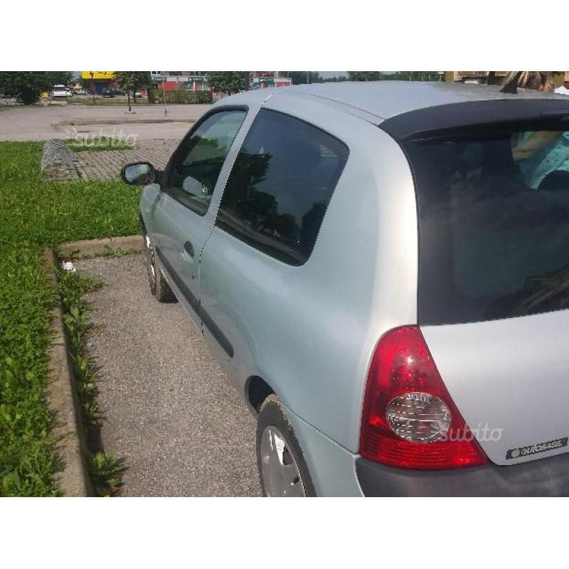 RENAULT Clio 2ª serie - 2003