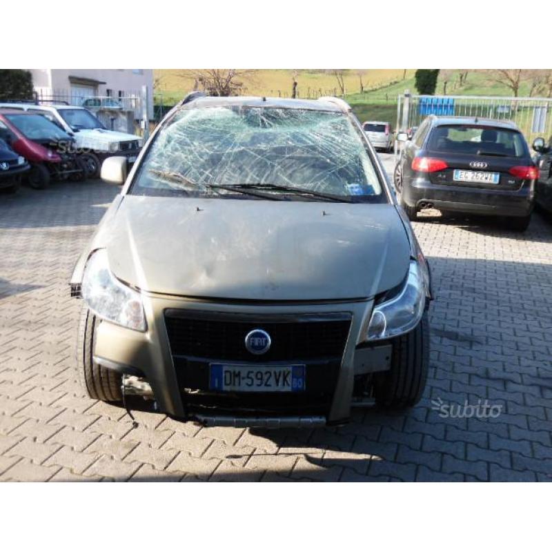 FIAT Sedici 1.6 benz - 2008 sinistrata