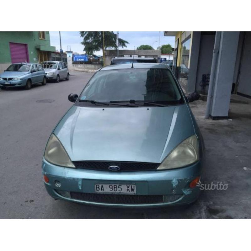 Ford Focus anno 1999 1.6 benzina