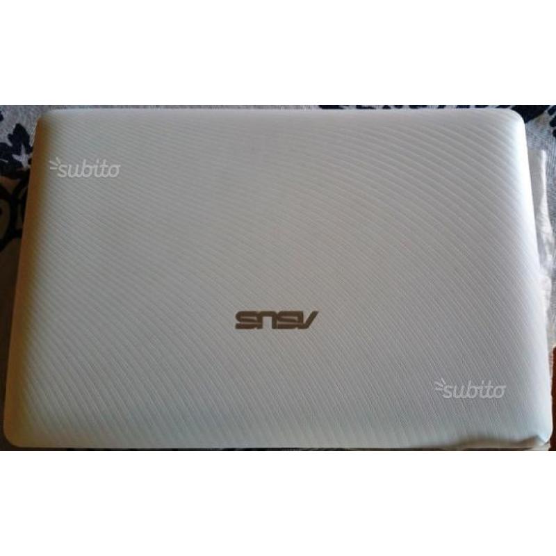 Asus netbook praticamente nuovo