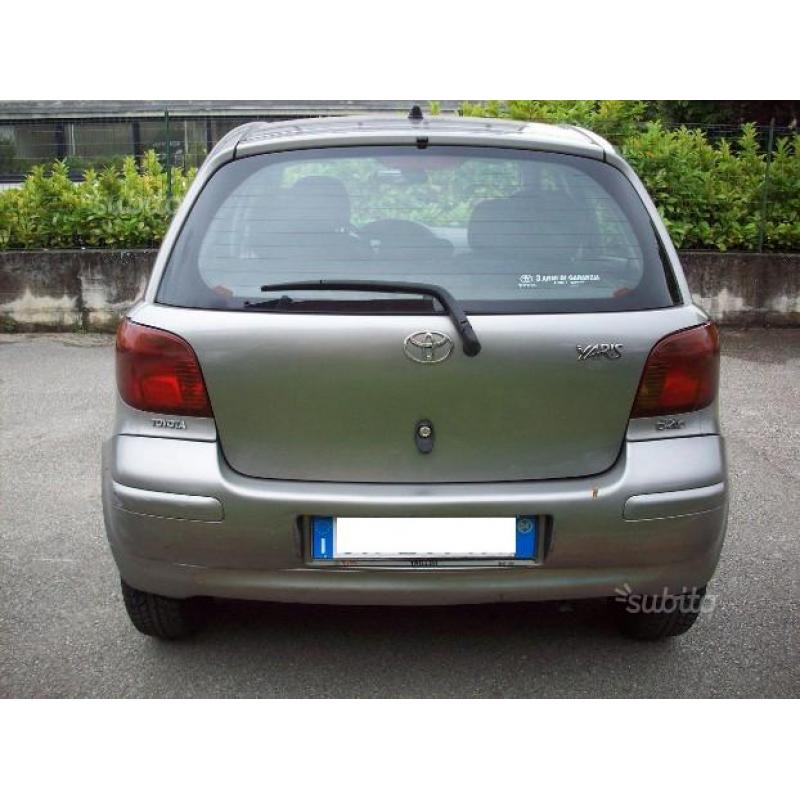 TOYOTA Yaris 5p sol 1.4 d4d km 127.000 - 2004