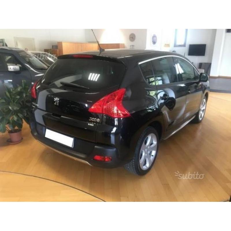 Peugeot 3008 1.6 HDi 112CV Outdoor - 2012