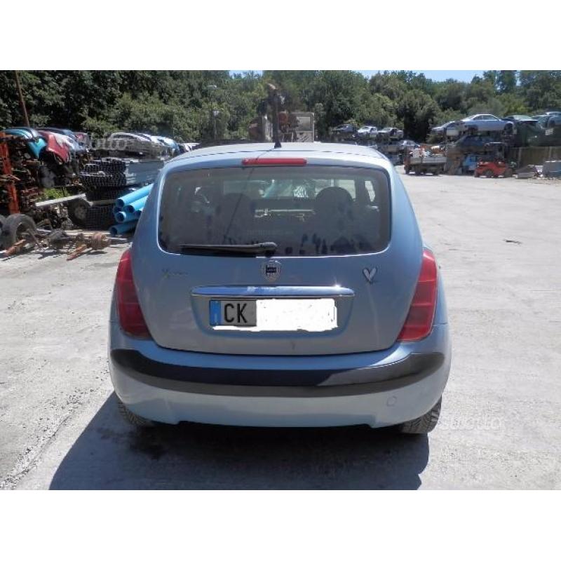 Lancia ypsilon 1.2 benyina anno 2004