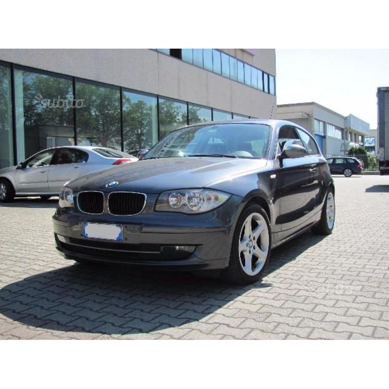 BMW Serie 118d 143CV cat Attiva 2007