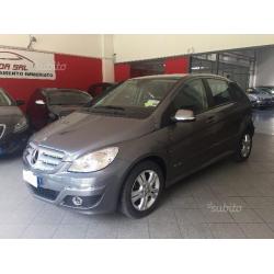 MERCEDES Classe B180 CDI*Automatik*46000km*- 2011