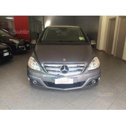 MERCEDES Classe B180 CDI*Automatik*46000km*- 2011