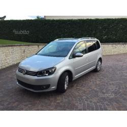 VOLKSWAGEN Touran - 2011