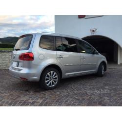 VOLKSWAGEN Touran - 2011