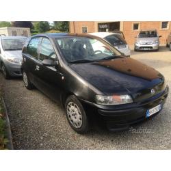 Fiat punto 1.2- neopatentati- clima-servo