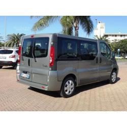 RENAULT Trafic T27 2.0 dCi 9 Pos. 65.000km!