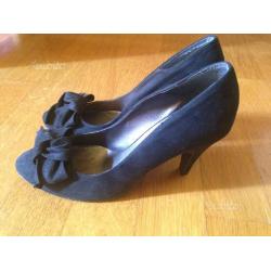 Scarpe donna tacco basso e comodo, numero 38