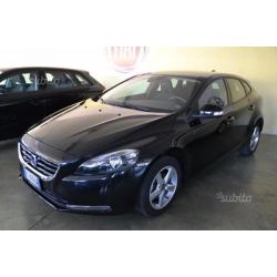 Volvo v40 1.6 d2 nova plus edition