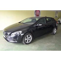 Volvo v40 1.6 d2 nova plus edition