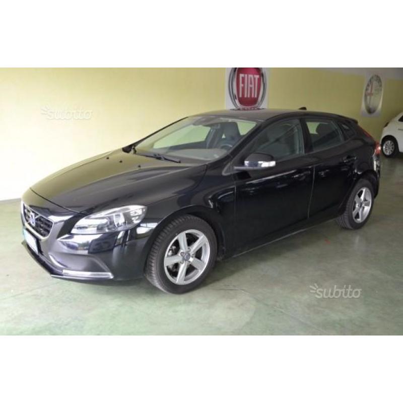 Volvo v40 1.6 d2 nova plus edition