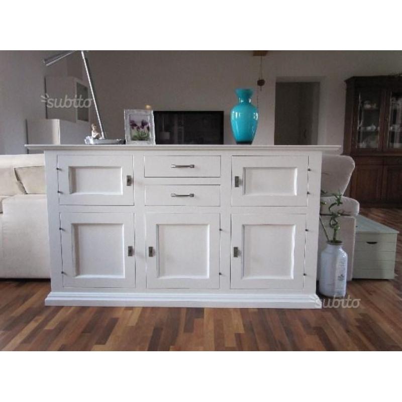 Credenza soggiorno in legno laccato bianco