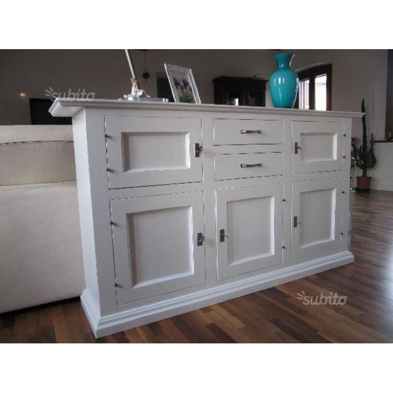 Credenza soggiorno in legno laccato bianco