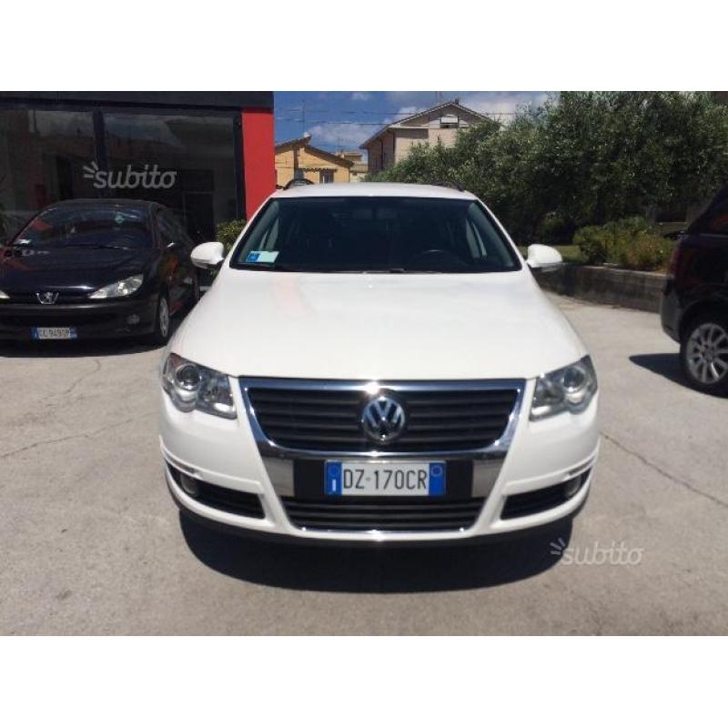 VOLKSWAGEN Passat metano 2010