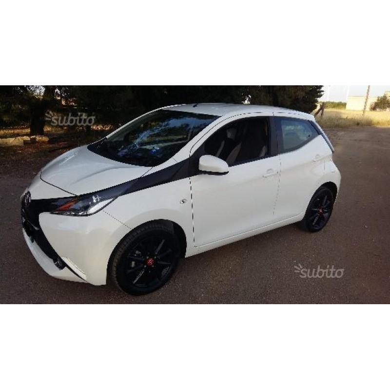 TOYOTA Aygo 2ª serie - 2014