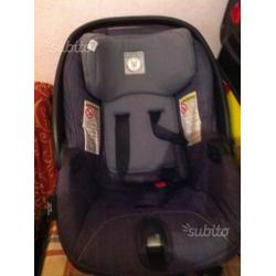 Ovetto auto per baby peg perego con basynet