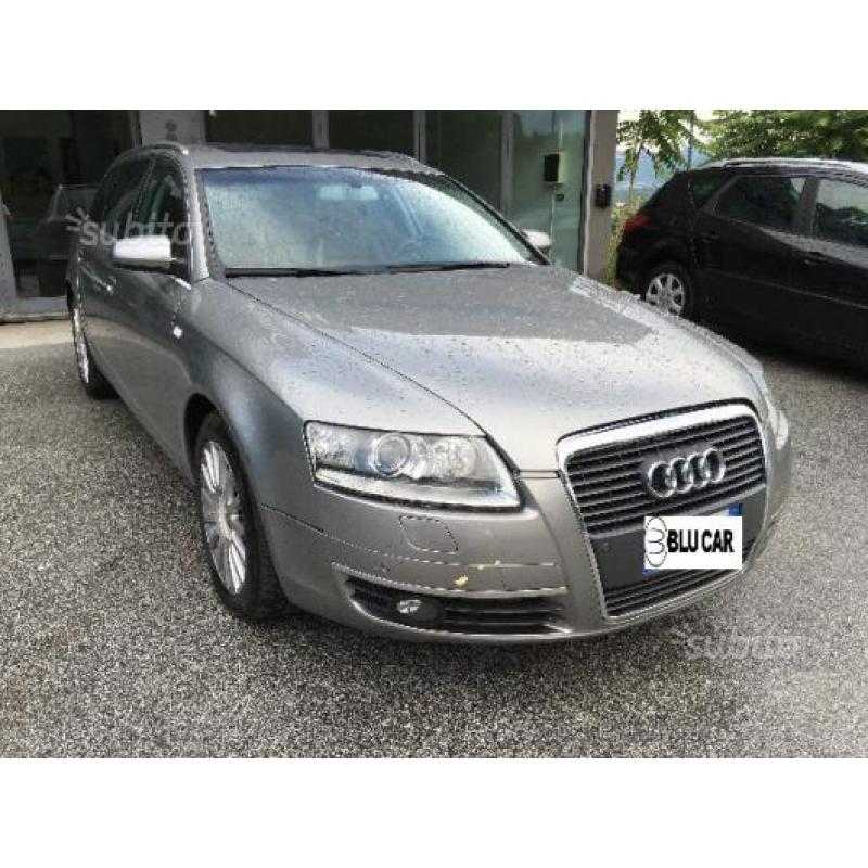 AUDI A6 3.0 V6 Quattro Avant XENO NAVI TETTO