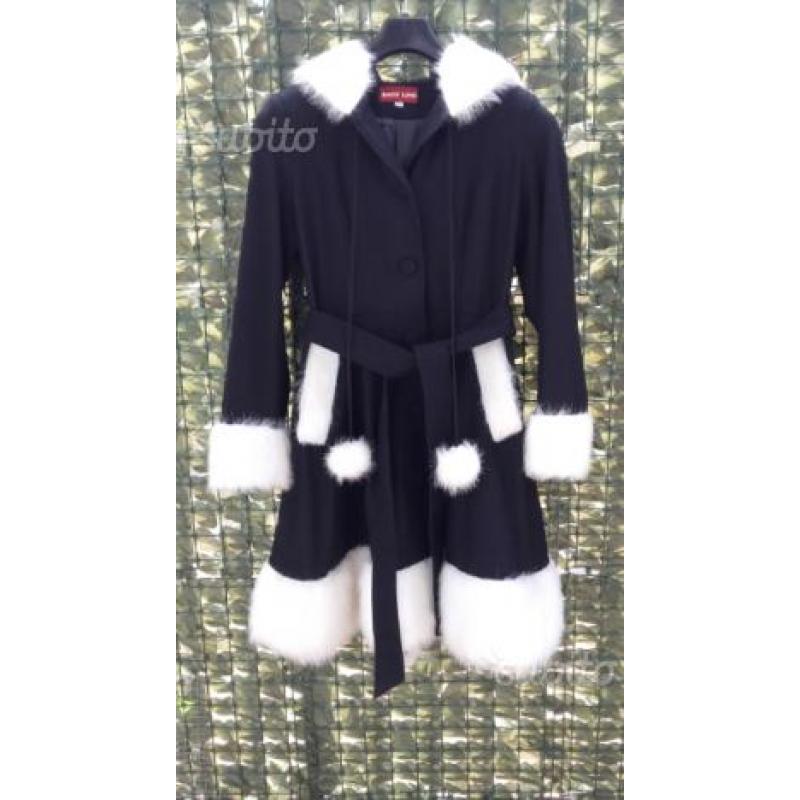 Cappotto nero Body Line con orecchie da gatto