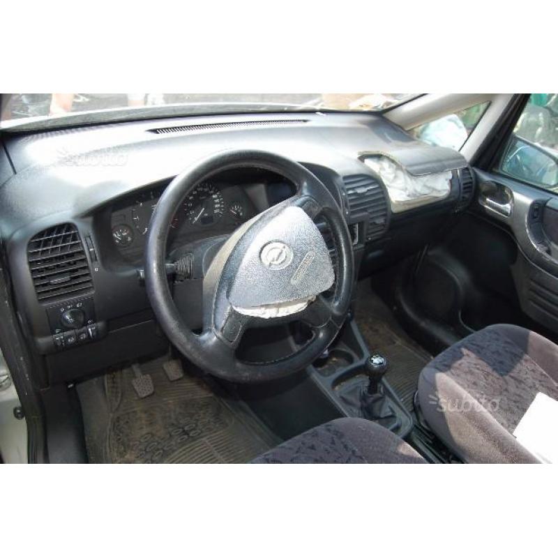 OPEL Zafira 2ª serie - 2002