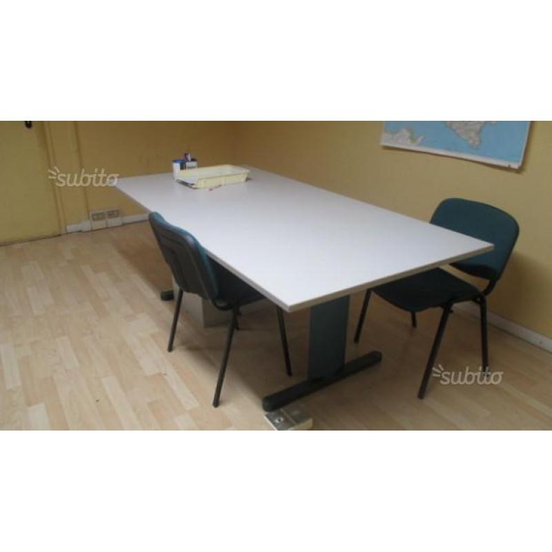 Arredo per uffici - armadi / scrivanie e altro