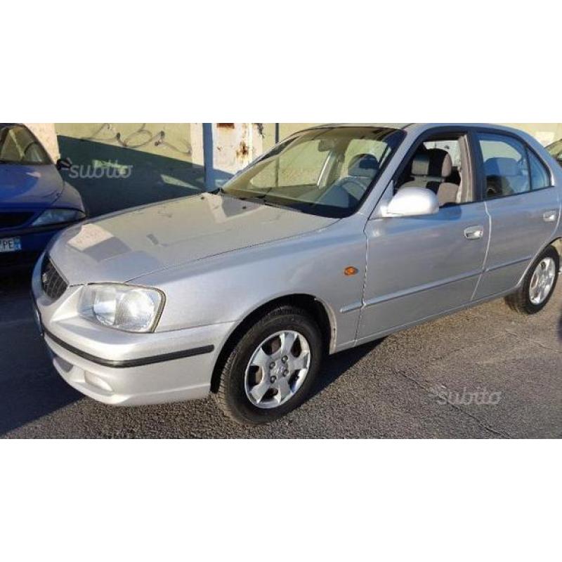 HYUNDAI Accent 1.5 diesel CRDi 4 porte GL Air