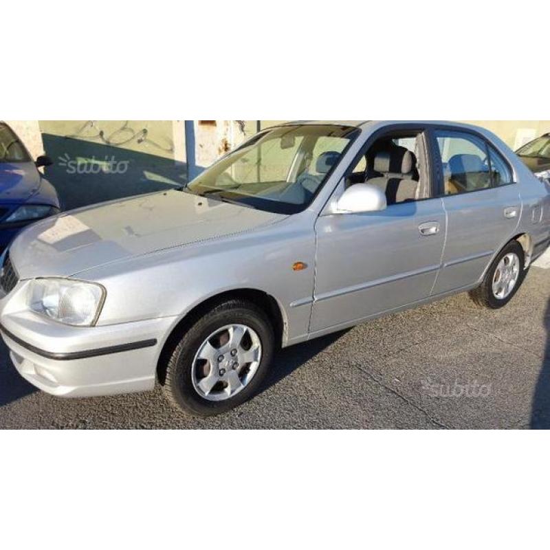 HYUNDAI Accent 1.5 diesel CRDi 4 porte GL Air