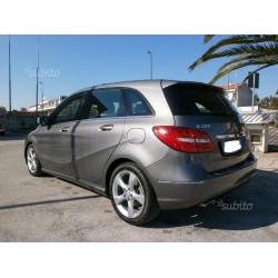 Mercedes Classe B200 CDI B.E. Premium - 2012