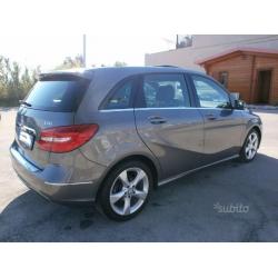 Mercedes Classe B200 CDI B.E. Premium - 2012