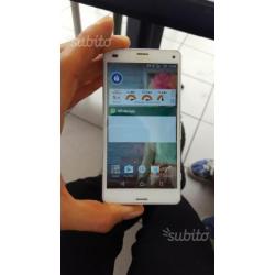 Sony Xperia Z3 Compact bianco con Smartwatch 3