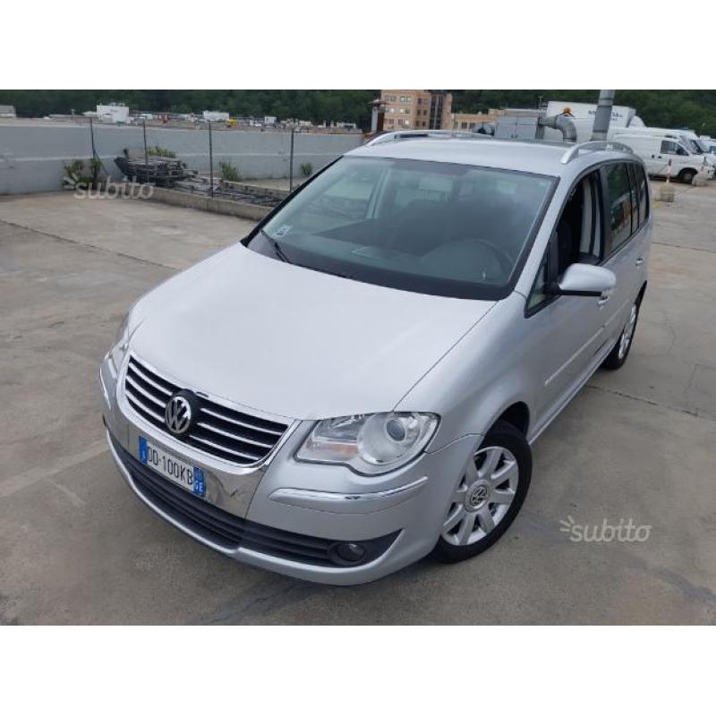 Volkswagen touran 2.0 tdi 7 POSTI