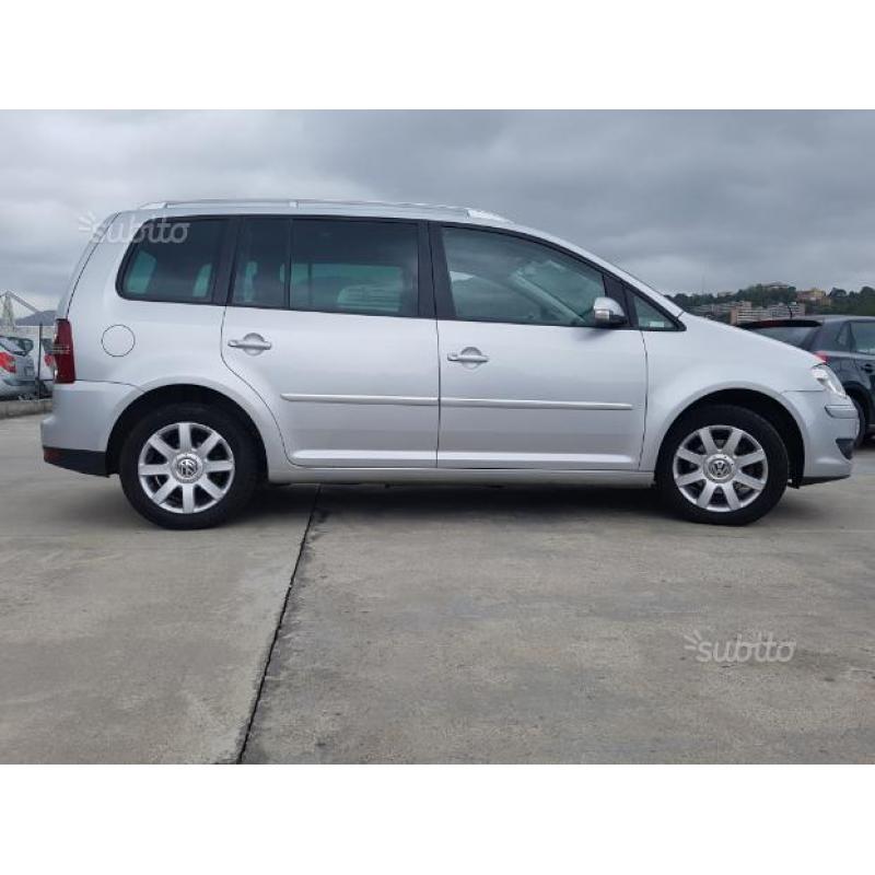 Volkswagen touran 2.0 tdi 7 POSTI