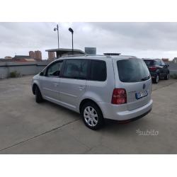 Volkswagen touran 2.0 tdi 7 POSTI